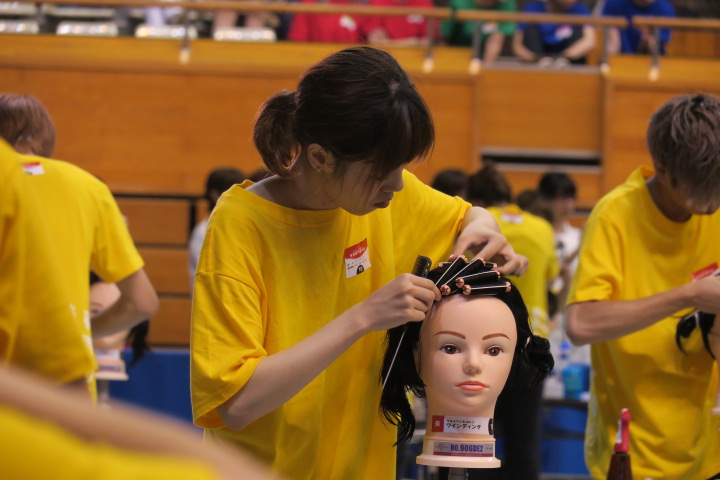 「第9回全国理容美容学生技術大会中国地区大会」